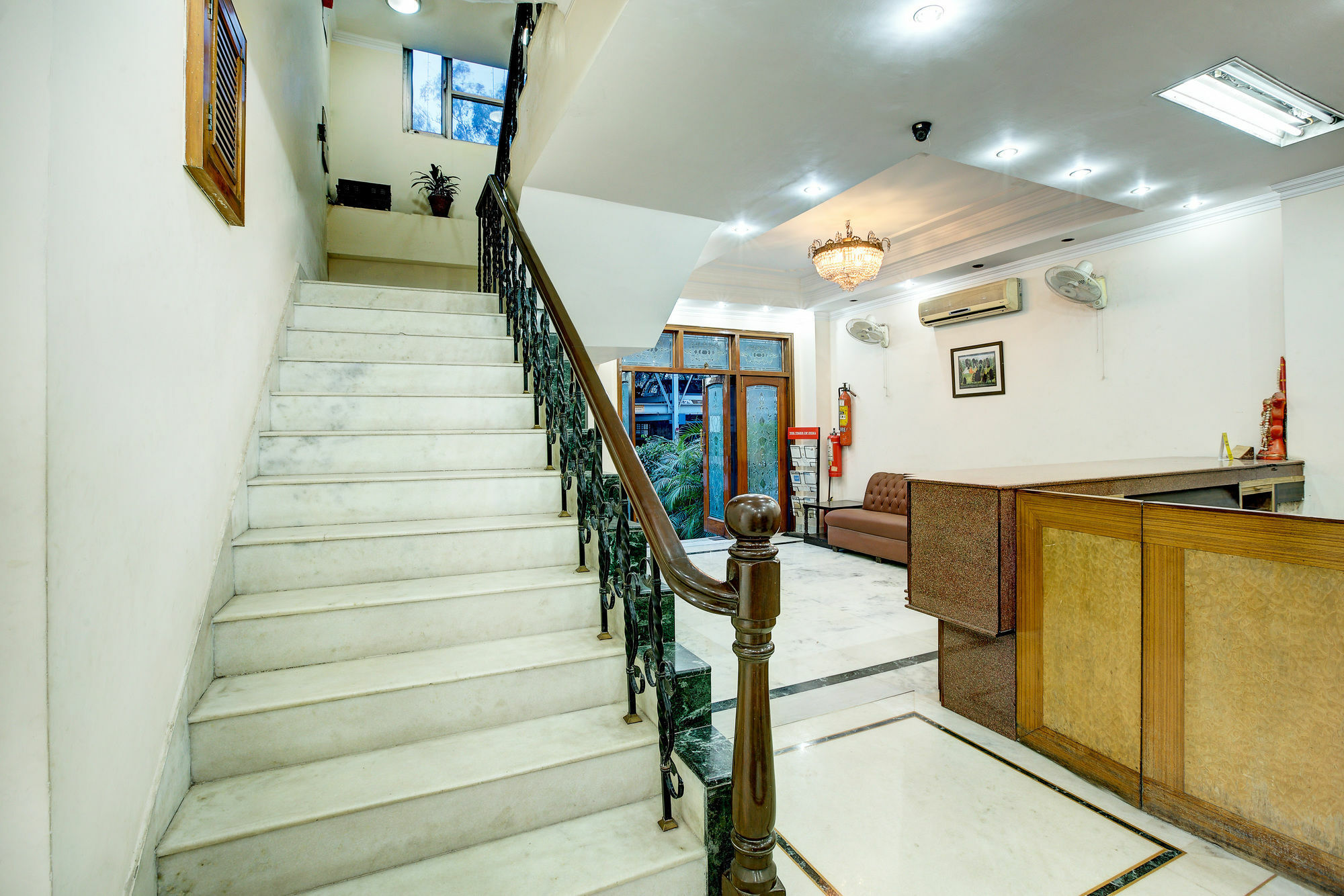 Hotel Citi International Delhi  Bagian luar foto